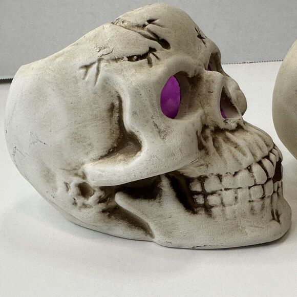 Skulls Ceramic Tea Candle Holders Set of 2 Orange/Purple Halloween Horror Goth - Picture 5 of 16